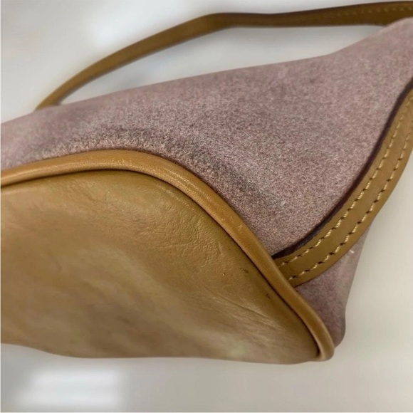 Gucci Blush Suede Shoulder Bag with Tan Strap - Picture 8 of 14